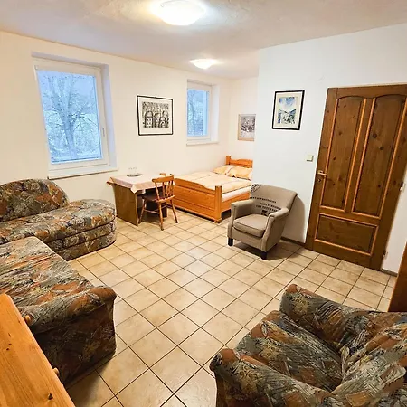 Pani B Πανσιόν *